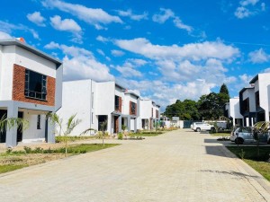 Townhouse/Complex/Cluster to Rent