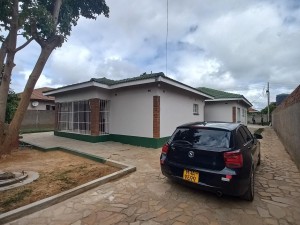 House in Zimre Park