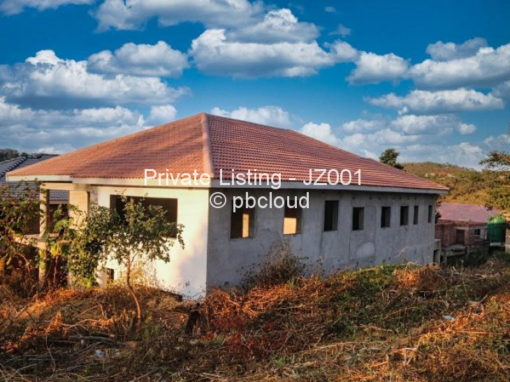 5 Bedroom House for Sale in Borrowdale, Harare