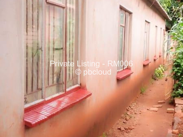 7 Bedroom House for Sale in Kuwadzana, Harare