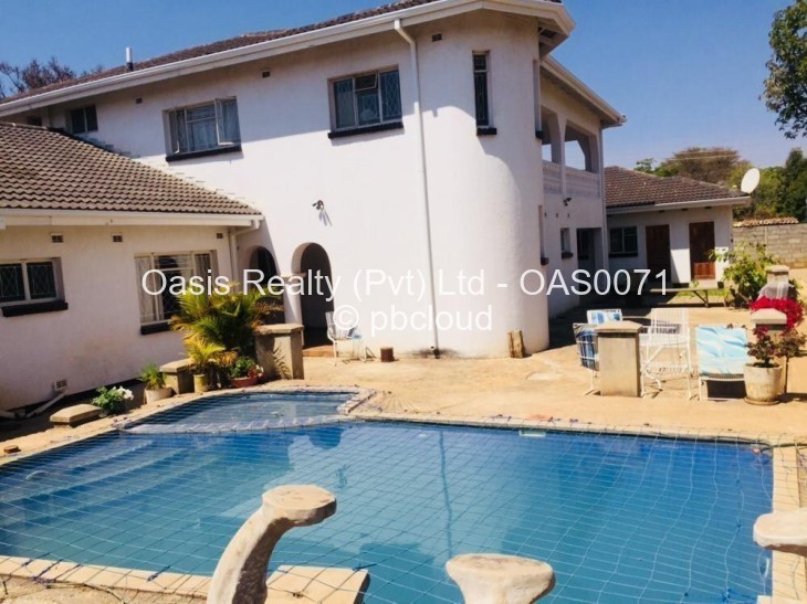 6 Bedroom House to Rent in Borrowdale West, Harare