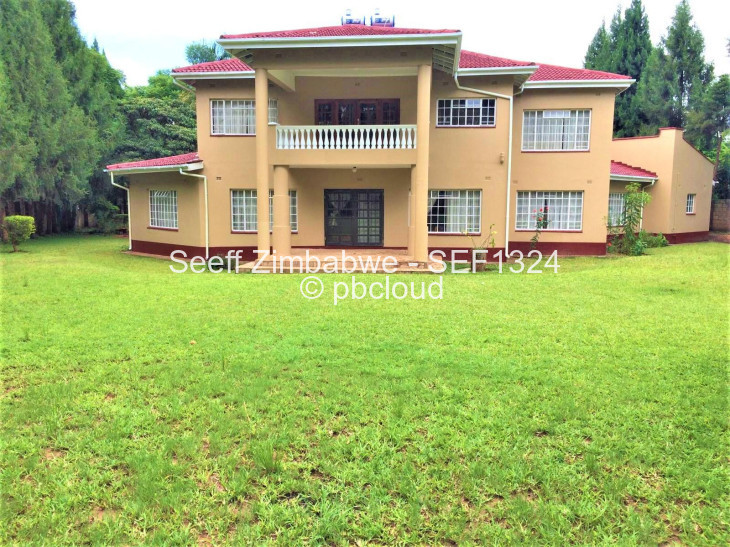 6 Bedroom House for Sale in Chinhoyi, Chinhoyi