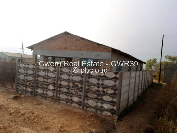 4 Bedroom House for Sale in Woodlands Park, Gweru