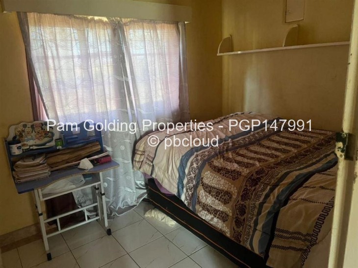 5 Bedroom House for Sale in Riverside North, Bulawayo