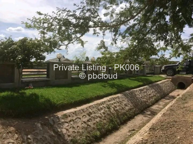 3 Bedroom Cottage/Garden Flat for Sale in Arlington, Harare