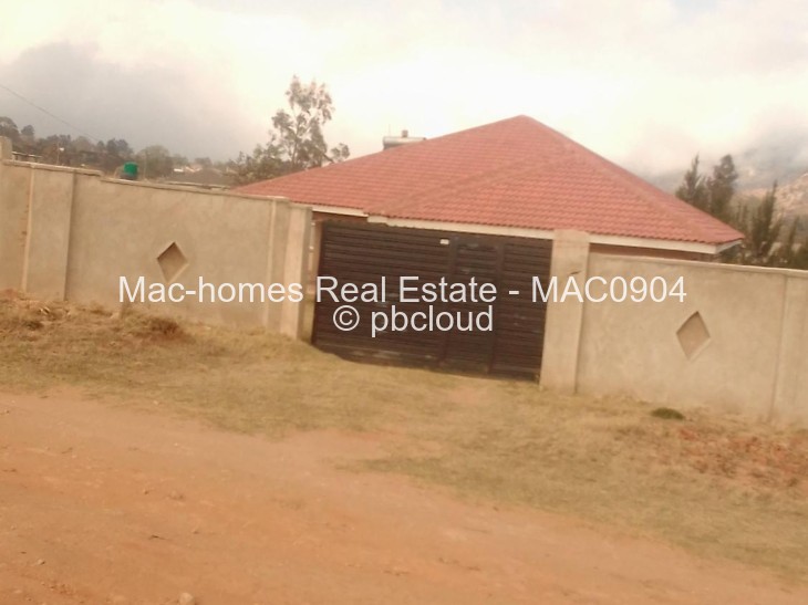 4 Bedroom House for Sale in Nyanga, Nyanga