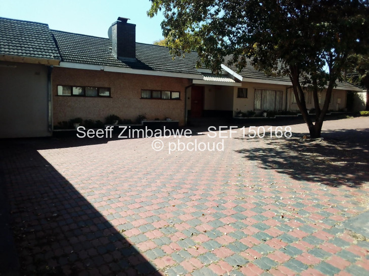 6 Bedroom House for Sale in Highlands, Harare