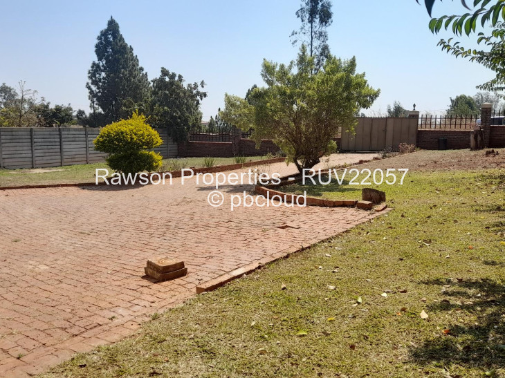 3 Bedroom Cottage/Garden Flat for Sale in Hogerty Hill, Harare
