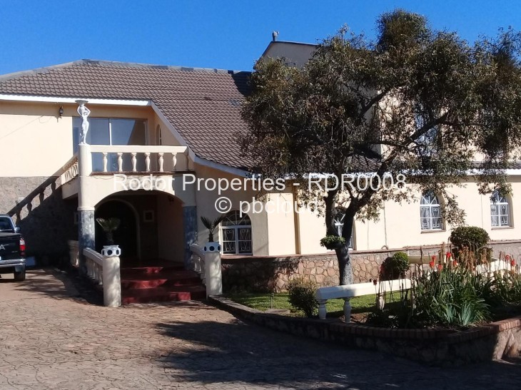 4 Bedroom House for Sale in Burnside, Bulawayo