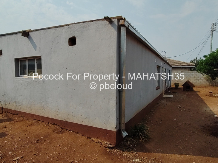 1 Bedroom Cottage/Garden Flat for Sale in Mahatshula, Bulawayo