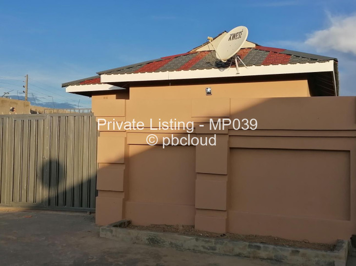 4 Bedroom House for Sale in Mufakose, Harare