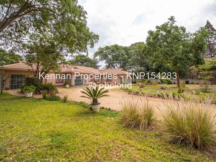 5 Bedroom House for Sale in Waterfalls, Harare