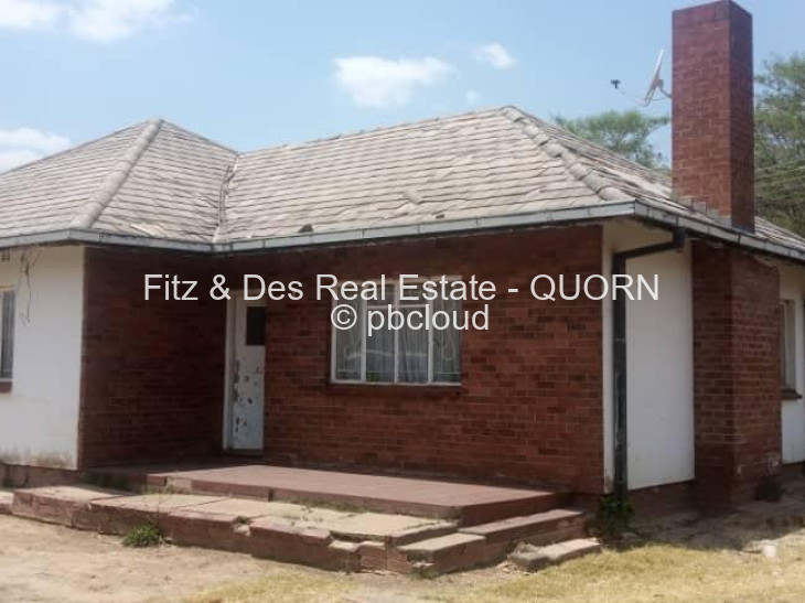 4 Bedroom House for Sale in Redcliff, Redcliff