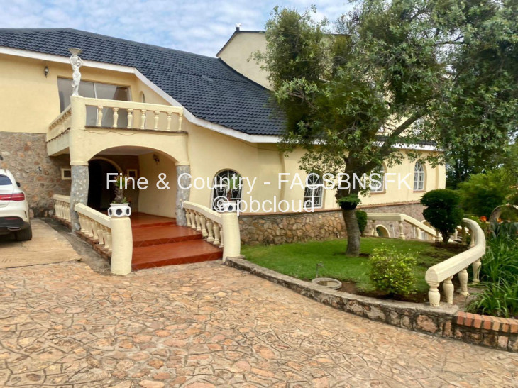 6 Bedroom House for Sale in Burnside, Bulawayo