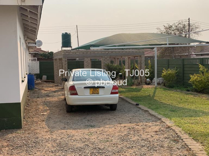 4 Bedroom House for Sale in Southerton, Harare