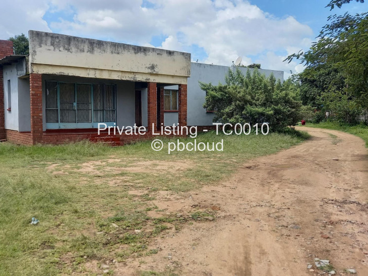 5 Bedroom House for Sale in Marimba Park, Harare