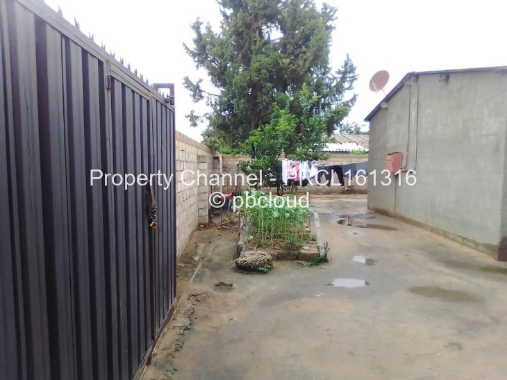 2 Bedroom House for Sale in Chitungwiza, Chitungwiza