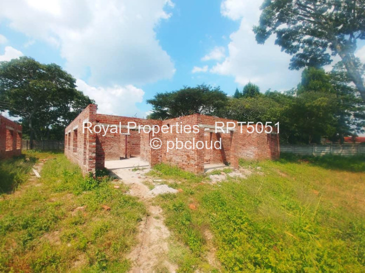 2 Bedroom House for Sale in Bluff Hill, Harare