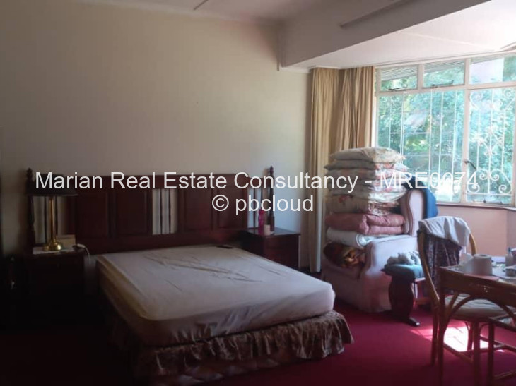 6 Bedroom House for Sale in Kumalo, Bulawayo