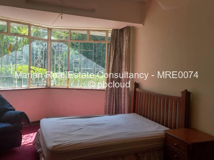 6 Bedroom House for Sale in Kumalo, Bulawayo