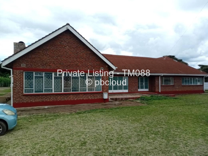 5 Bedroom House to Rent in Borrowdale, Harare