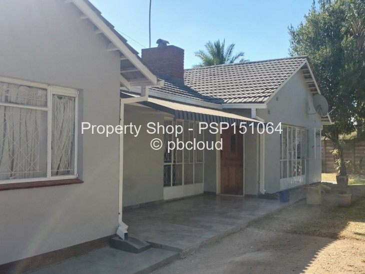 5 Bedroom House to Rent in Bluff Hill, Harare