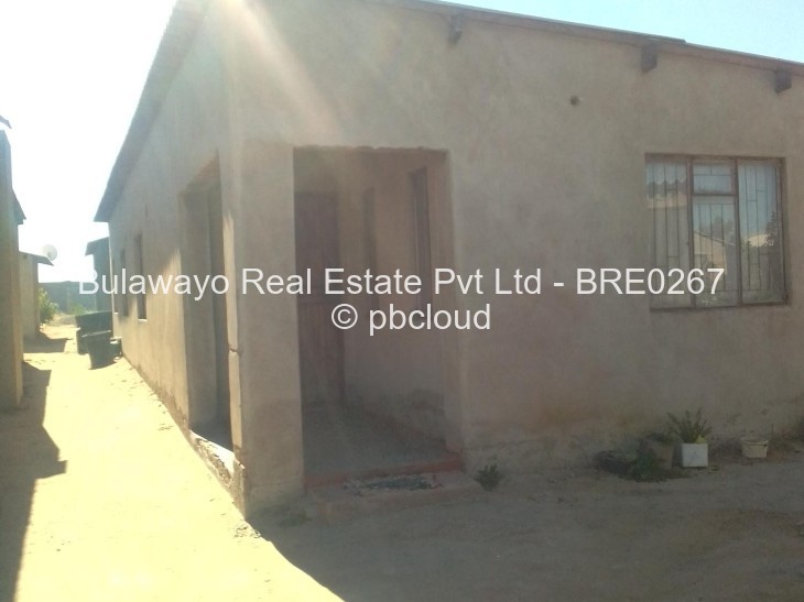3 Bedroom House for Sale in Cowdray Park, Bulawayo