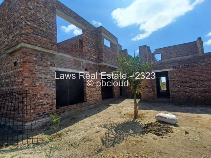 6 Bedroom House for Sale in Westgate, Harare