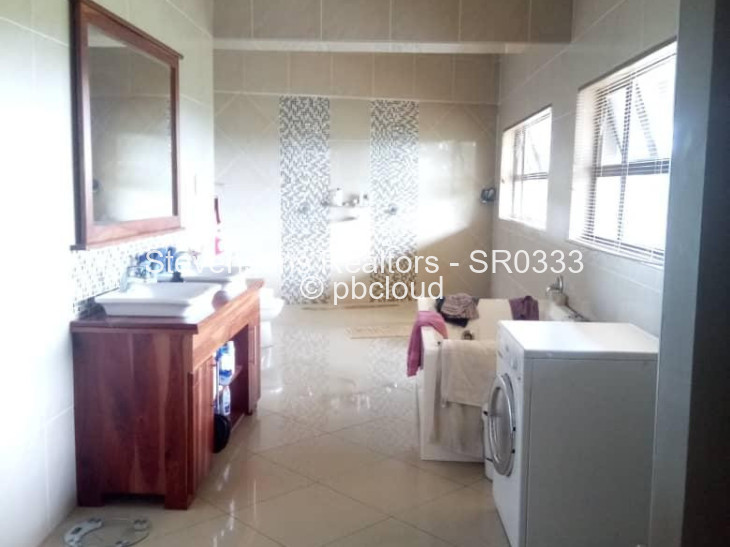 7 Bedroom House for Sale in Glen Lorne, Harare