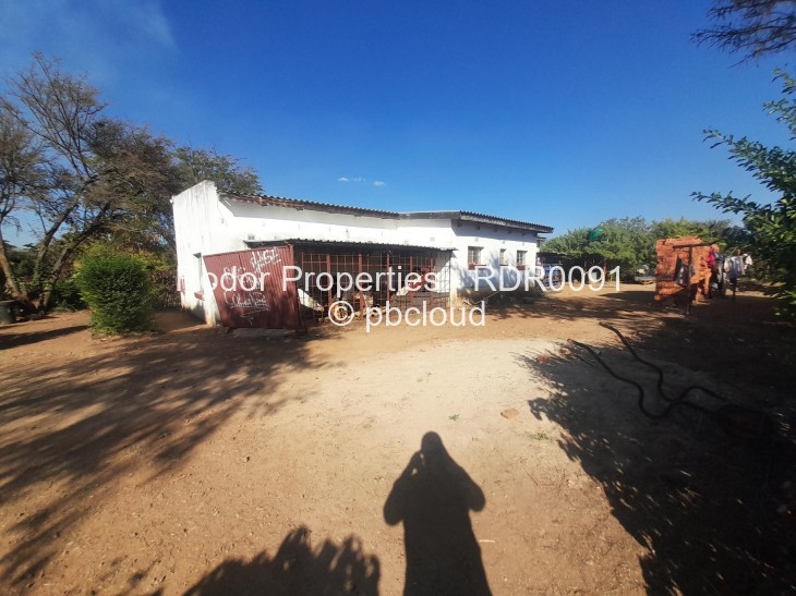 4 Bedroom House for Sale in Killarney, Bulawayo