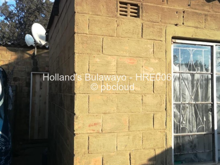 1 Bedroom House for Sale in Makokoba, Bulawayo