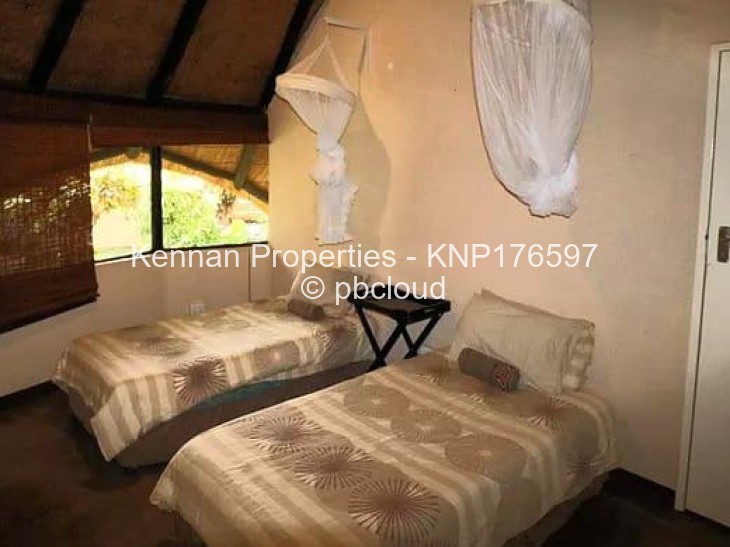 8 Bedroom House for Sale in Msuna, Msuna