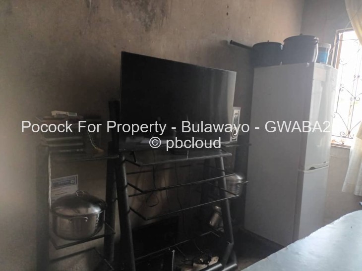 2 Bedroom House for Sale in Gwabalanda, Bulawayo