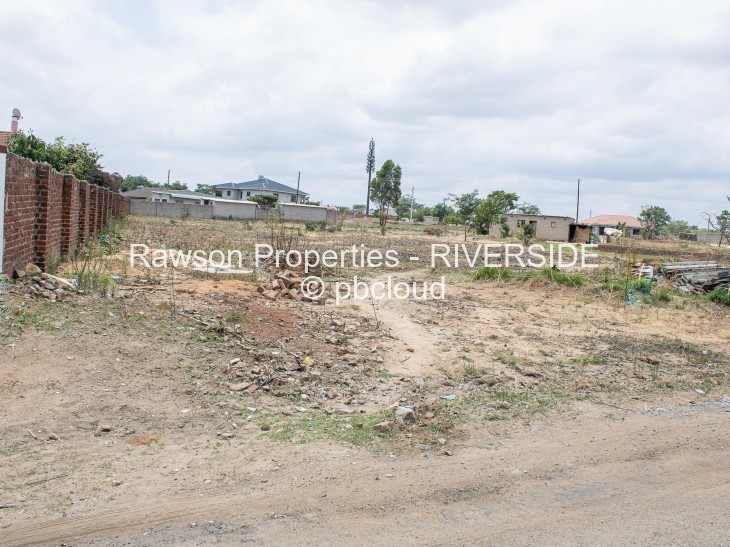 Stand for Sale in Riverside, Ruwa