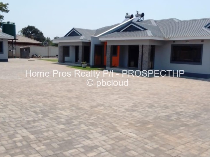 Townhouse/Complex/Cluster for Sale in Prospect, Harare