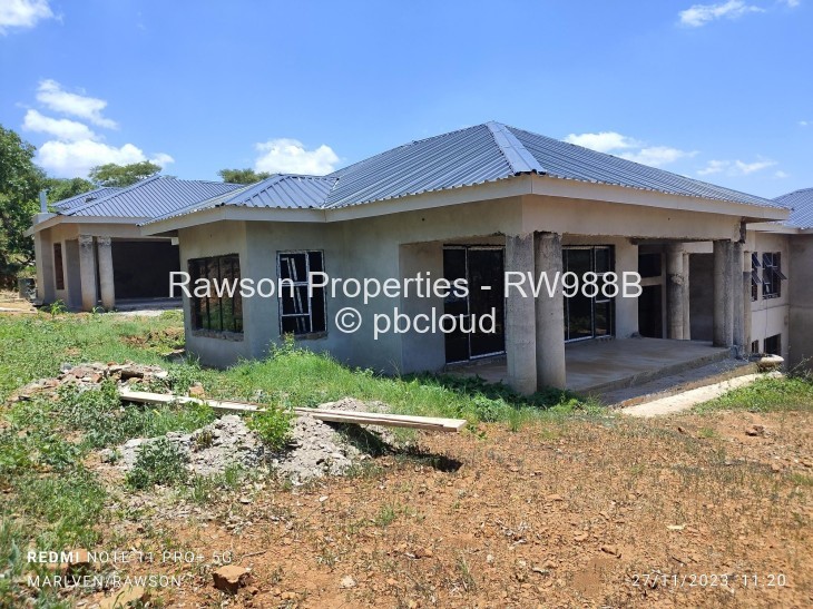 6 Bedroom House for Sale in Helensvale, Harare