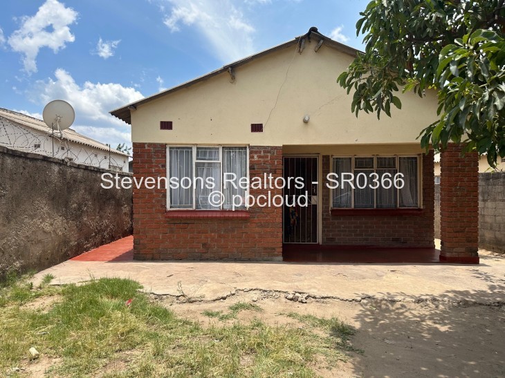 4 Bedroom House for Sale in Mabvuku, Harare