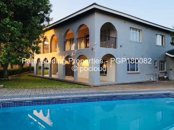 6 Bedroom House for Sale in Ilanda, Bulawayo
