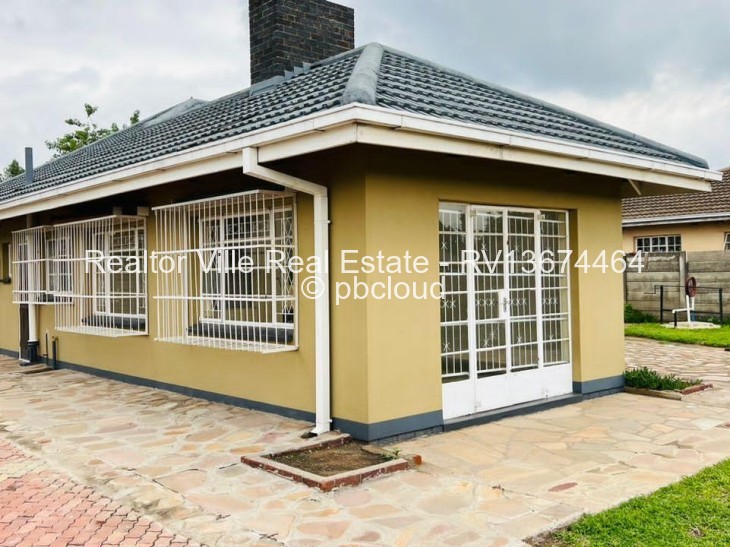 4 Bedroom House to Rent in Highfield, Harare