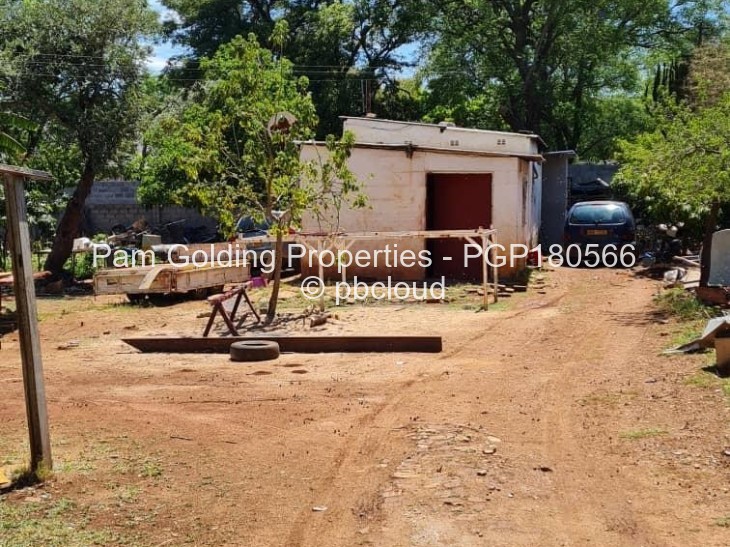 3 Bedroom House for Sale in Eloana, Bulawayo