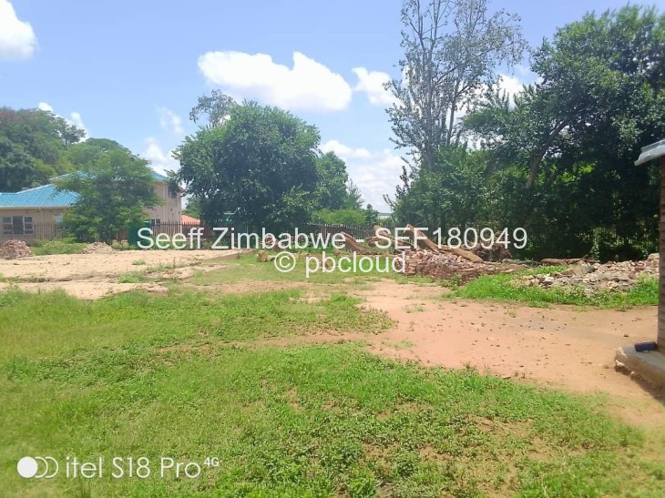Stand for Sale in Glen Lorne, Harare
