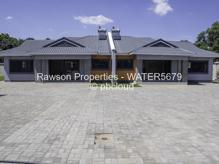 Townhouse/Complex/Cluster for Sale in Waterfalls, Harare