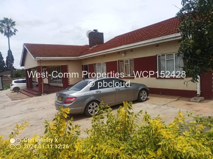 6 Bedroom House for Sale in Marimba Park, Harare