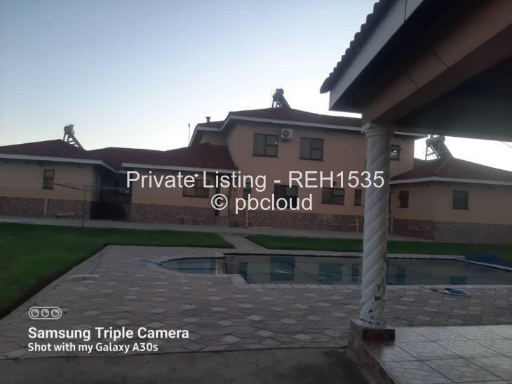 7 Bedroom House to Rent in Goodhope, Harare