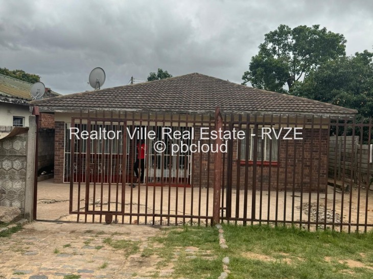 House for Sale in Chitungwiza, Chitungwiza
