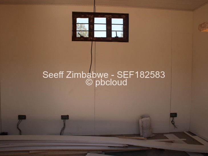 Commercial Property to Rent in Kuwadzana, Harare