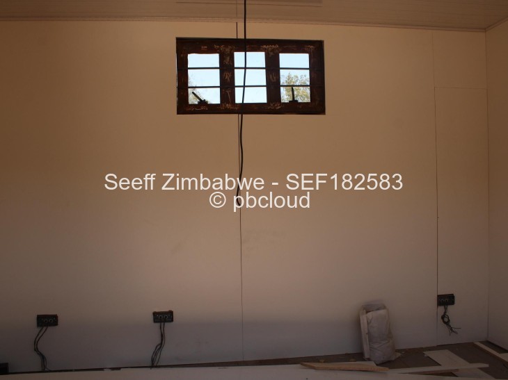 Commercial Property to Rent in Kuwadzana, Harare