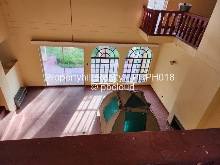 6 Bedroom House for Sale in Kariba, Kariba