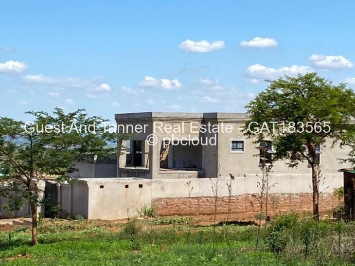 5 Bedroom House for Sale in Crowhill Views, Harare