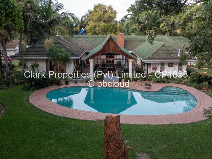 5 Bedroom House for Sale in Chisipite, Harare